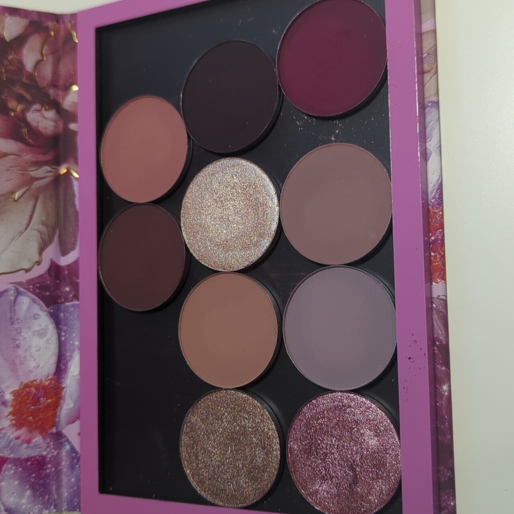 Give Me Glow single shadows